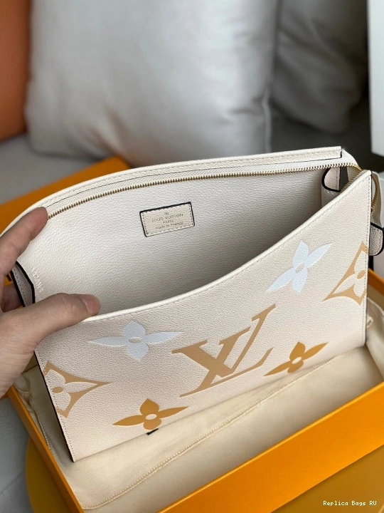 Affordable LOUIS POUCH TOILETRY VUITTON 26 0804